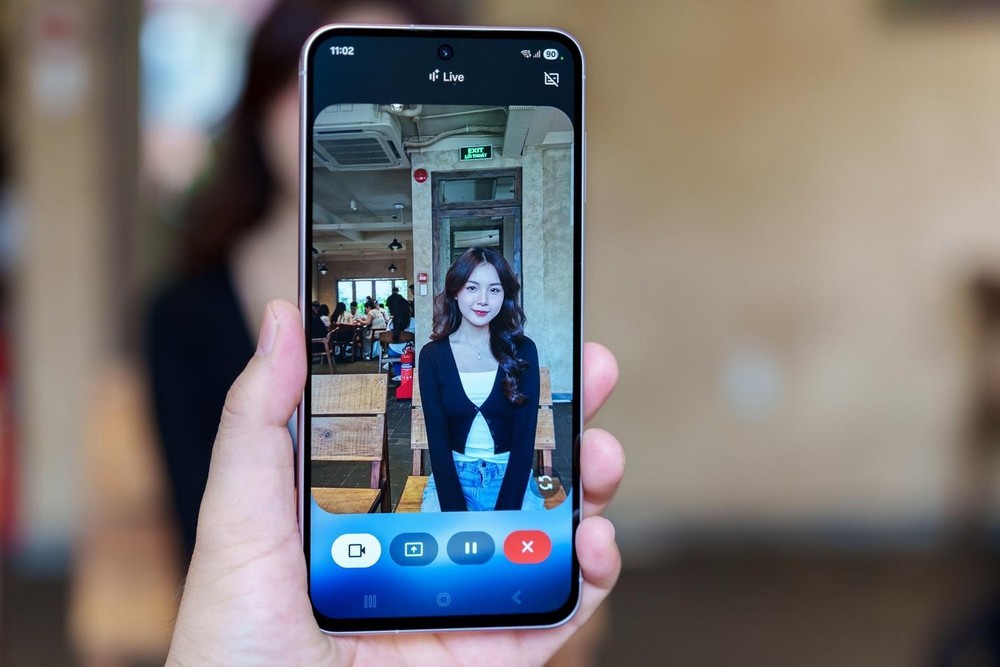 Chớm lạnh rồi, để Gemini chọn set đồ thật “đúng mood” cho bạn