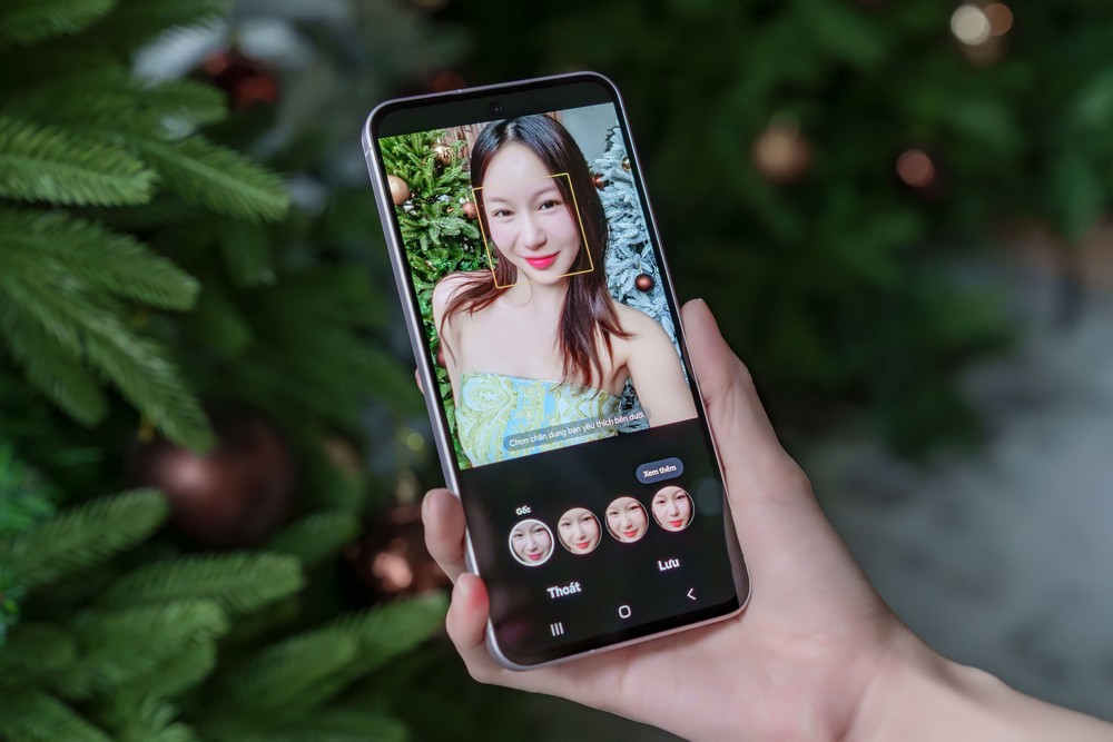 Bí quyết tạo bộ ảnh Giáng sinh "ăn tiền" cùng Galaxy A56 5G
