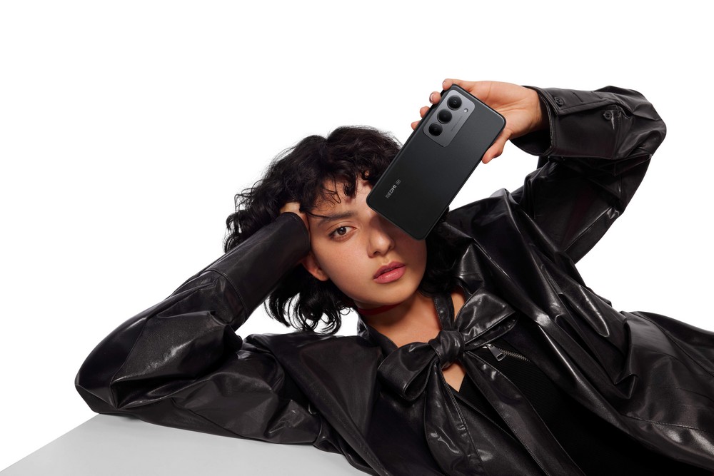 REDMI 15 5G ra mắt với pin 7000mAh