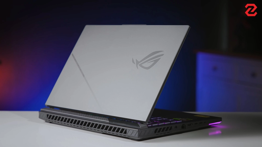 ROG Strix G16 2025 với AMD Ryzen 9 8940HX: Mạnh mẽ!