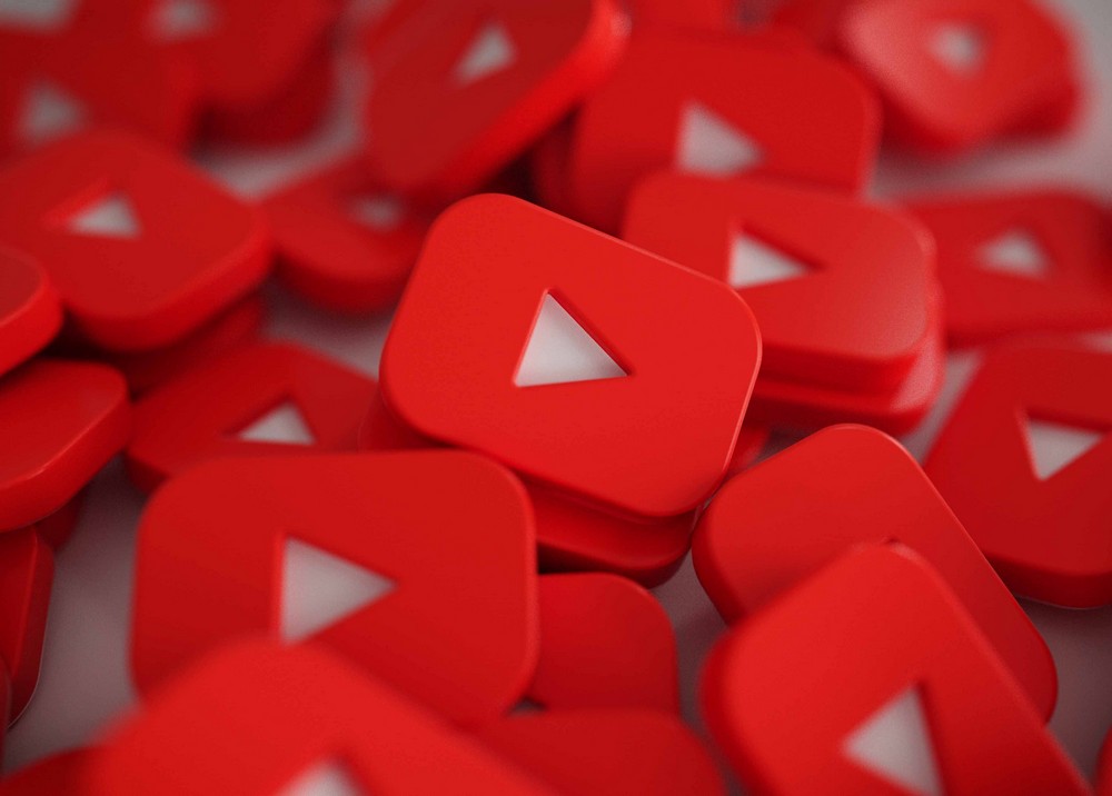 YouTube tràn ngập video "rác" do AI tạo ra