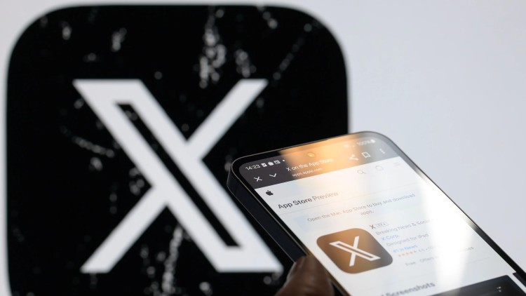 Apple bị thúc ép gỡ X và Grok khỏi App Store