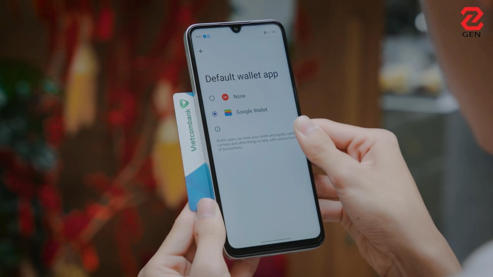 đánh giá nubia V80 Design & V80 Max
