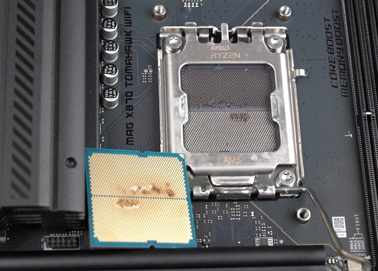 Ryzen 9800X3D liên tục "toang" trên bo mạch chủ ASUS