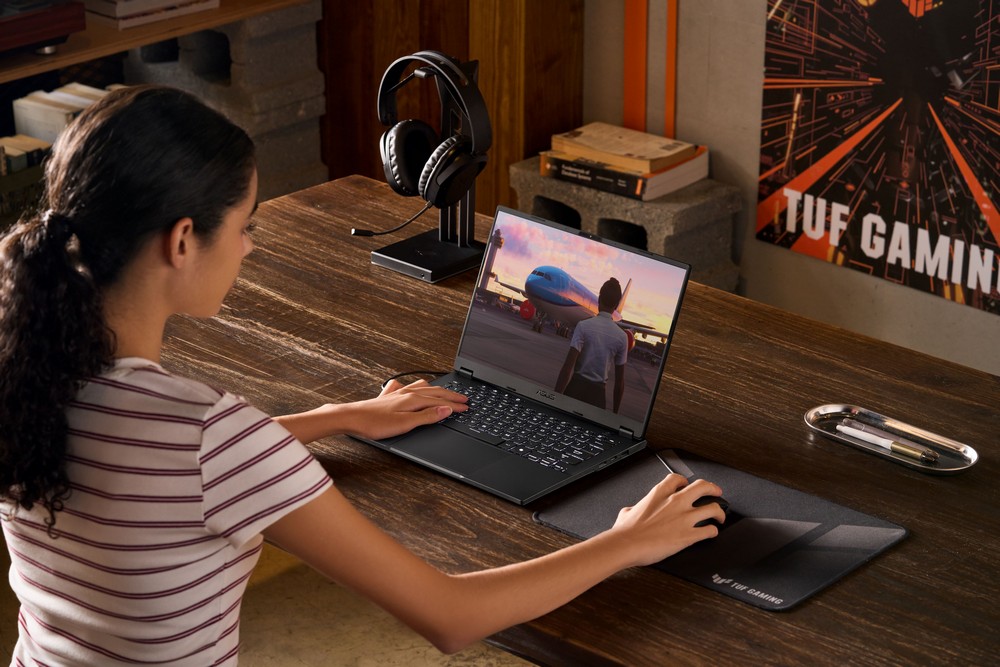 ASUS trình diễn hệ sinh thái AI toàn diện tại CES 2026