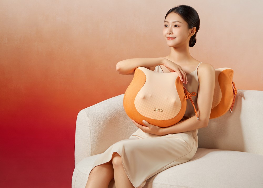 Gối massage Breo Back 2F “Túi Phúc” đón Tết ra mắt