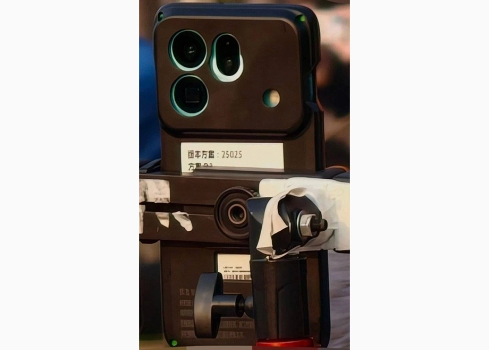 OPPO Find X9s lộ diện với cụm camera "khủng"