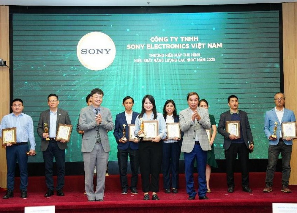 Sony nhận "cú đúp" giải thưởng với TV BRAVIA