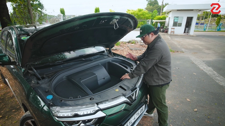 VinFast VF8 Plus: "Khách sạn di động" đầy tiện nghi!