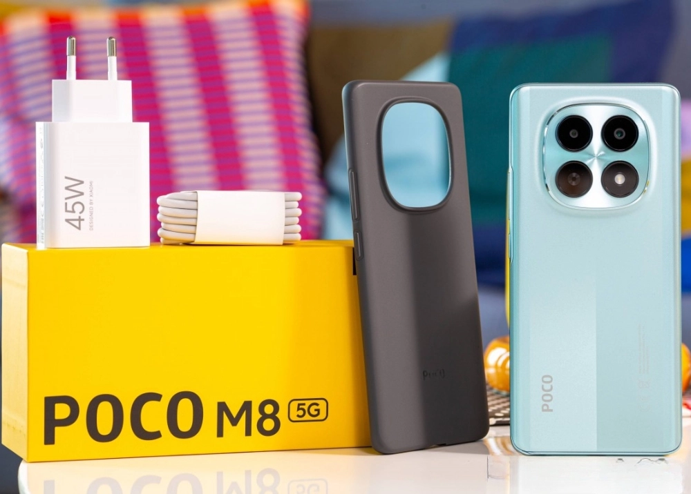 Xiaomi POCO M8 5G: Màn AMOLED cong 3D, camera AI 50MP