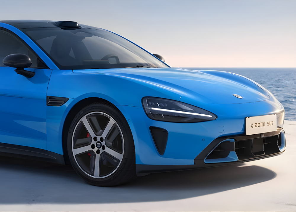 Xiaomi SU7 2026 ra mắt, kỷ lục chạy 900km/lần sạc