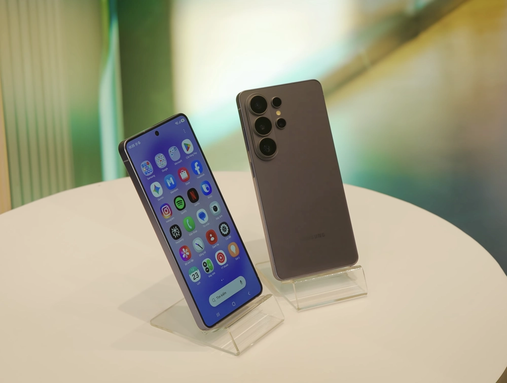 Galaxy S26 Ultra ra mắt với màn hình chống nhìn trộm mới