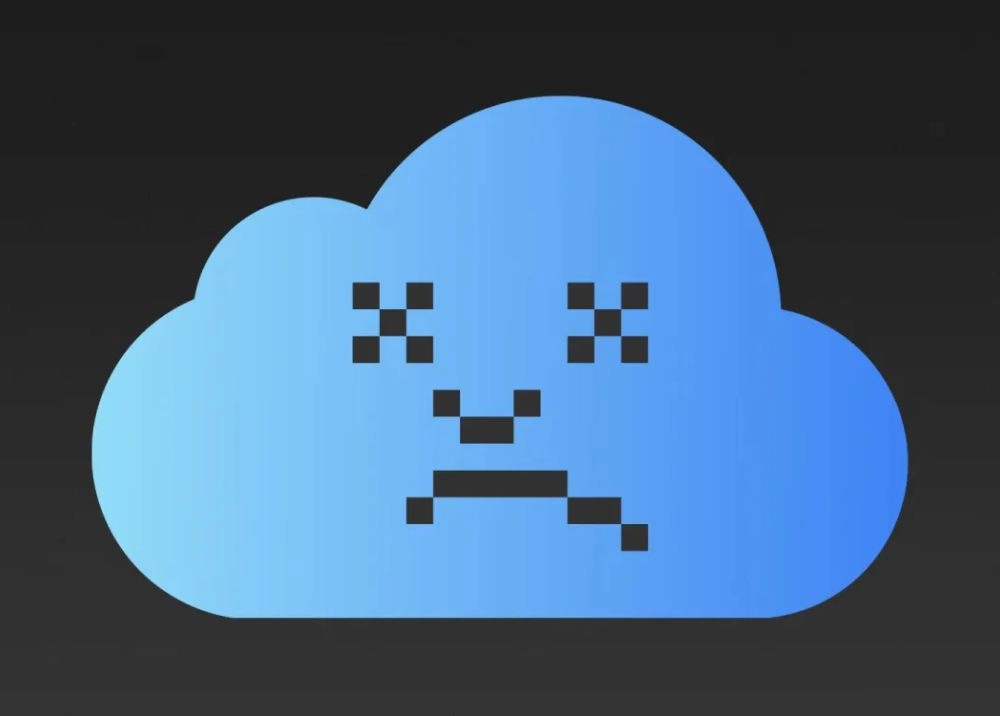 Nhiều người dùng Apple trên toàn cầu đang gặp sự cố khi sử dụng các dịch vụ quen thuộc như Find My, Ảnh (Photos) và hàng loạt tính năng iCloud. Tình trạng này xuất hiện trong thời gian ngắn nhưng lan rộng khá nhanh, khiến việc đồng bộ dữ liệu, đăng nhập tài khoản hay truy cập web iCloud bị gián đoạn. Theo trang System Status chính thức của Apple, hãng đã xác nhận một số người dùng bị ảnh hưởng và cho biết dịch vụ có thể hoạt động chậm hoặc tạm thời không khả dụng. Sự cố bắt đầu vào khoảng đầu giờ chiều (giờ Mỹ) và nhanh chóng tác động đến nhiều nền tảng khác nhau. Những dịch vụ đang bị ảnh hưởng Apple ghi nhận các dịch vụ sau gặp trục trặc: Find My Photos iCloud Mail iCloud Calendar iCloud Contacts iCloud Account & Sign In iCloud Web Apps Game Center Trong thực tế, người dùng có thể gặp tình trạng không định vị được thiết bị qua Find My, ảnh không đồng bộ lên iCloud, email không tải được hoặc đăng nhập tài khoản bị lỗi. Hiện Apple chưa đưa ra mốc thời gian khắc phục cụ thể, nhưng đã xác nhận đang xử lý sự cố. Nếu thiết bị của bạn đang gặp tình trạng tương tự, đây nhiều khả năng là lỗi hệ thống từ máy chủ chứ không phải do iPhone, iPad hay Mac gặp vấn đề phần cứng. Người dùng nên chờ hệ thống ổn định trở lại thay vì vội vàng khôi phục cài đặt hoặc đăng xuất tài khoản.