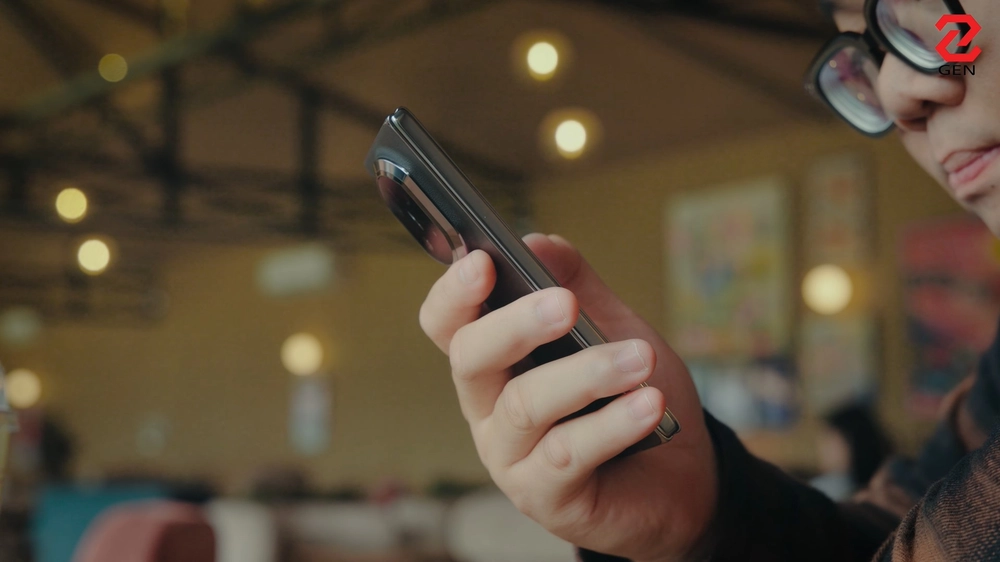 HUAWEI Mate X7: Vua gập trở lại, Google 'phà phà', giá 55 củ