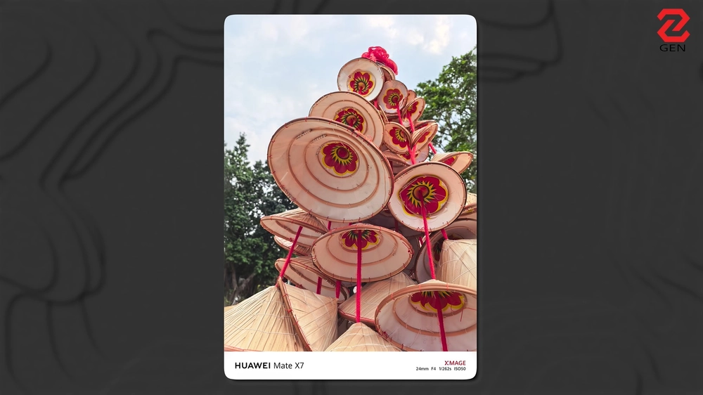 HUAWEI Mate X7: Vua gập trở lại, Google 'phà phà', giá 55 củ