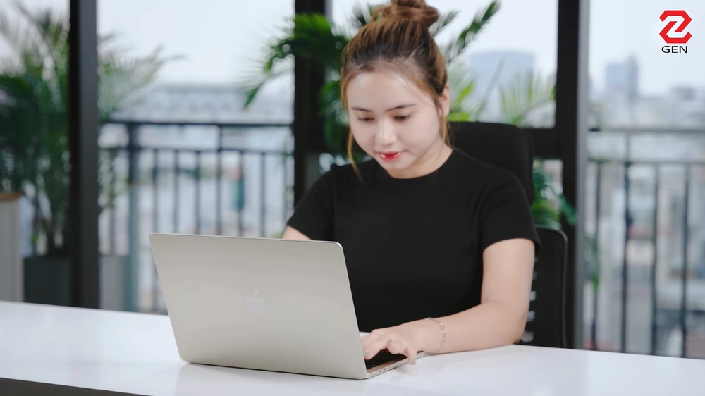 MacBook Air M2 giá 17 triệu: Món hời hay máy hết thời?