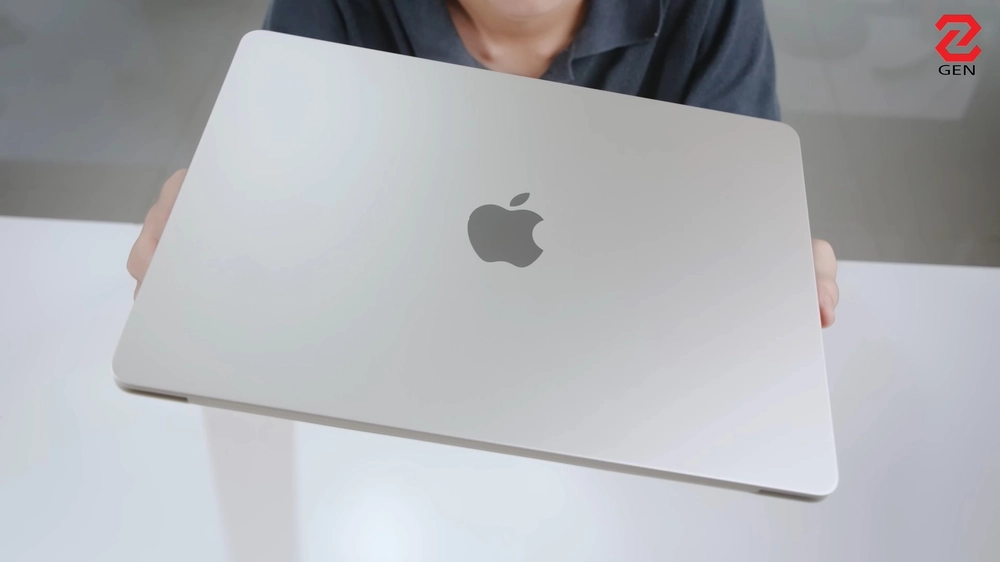 MacBook Air M2 giá 17 triệu: Món hời hay máy hết thời?