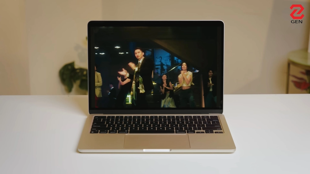 MacBook Air M2 giá 17 triệu: Món hời hay máy hết thời?