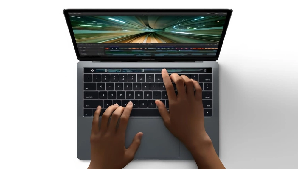 MacBook Pro M6 lộ diện màn hình cảm ứng và Dynamic Island