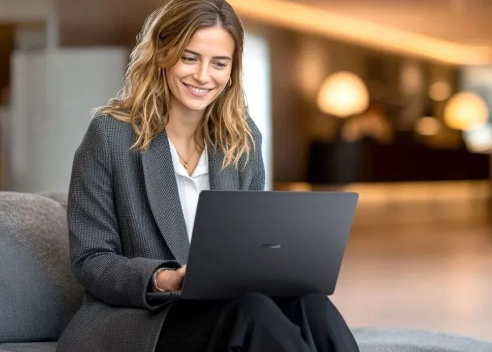 ASUS ra mắt ExpertBook B3 G1 với RAM tối đa 96GB