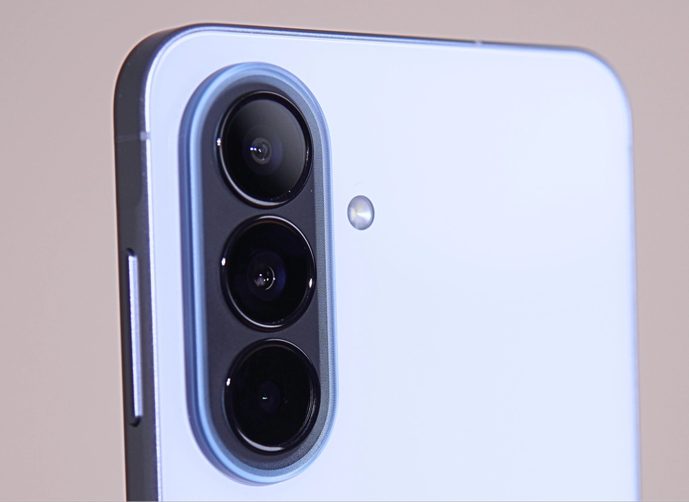 Mục sở thị độ mỏng của Galaxy A57 5G | A37 5G: "Đỉnh lưu" điện thoại dành cho giới trẻ đã xuất hiện!