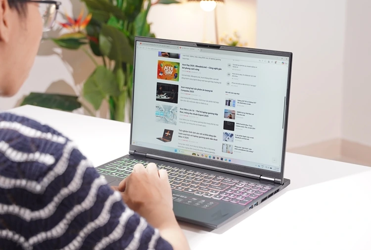 Acer Nitro ProPanel (AN16S-61): Tổ hợp laptop gaming