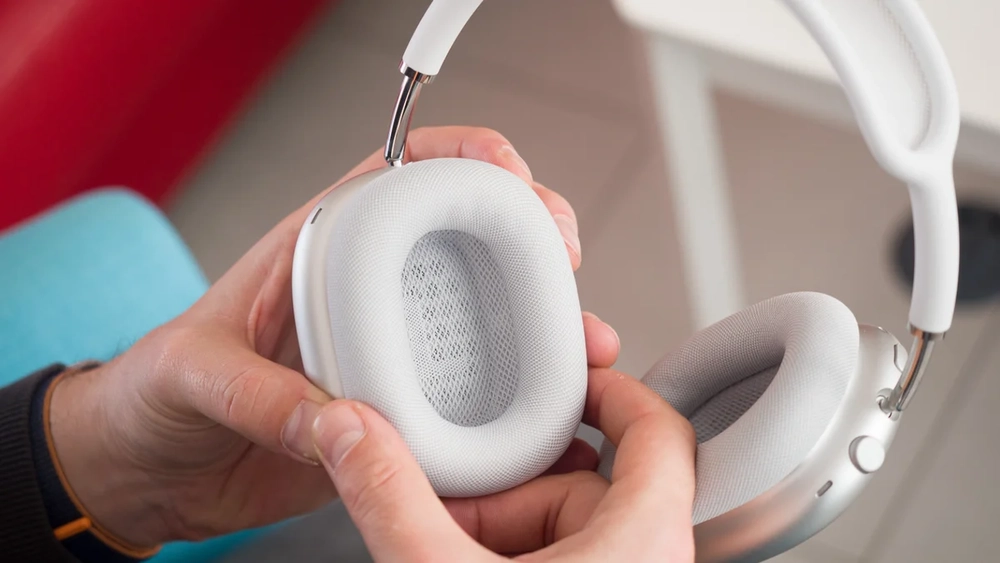 Apple bị tố lười biếng: AirPods Max 2, Vision Pro M5 quá chán