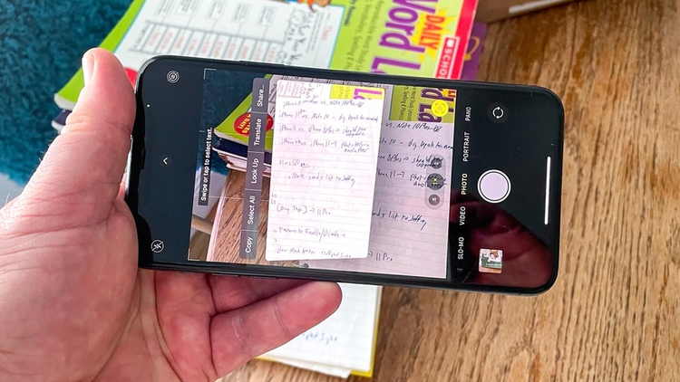 Bí kíp dịch văn bản bằng Camera của iPhone ai cũng nên biết