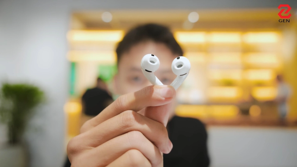 Đánh giá AirPods Pro 3: Giá 5,5 triệu, Bass "out trình"