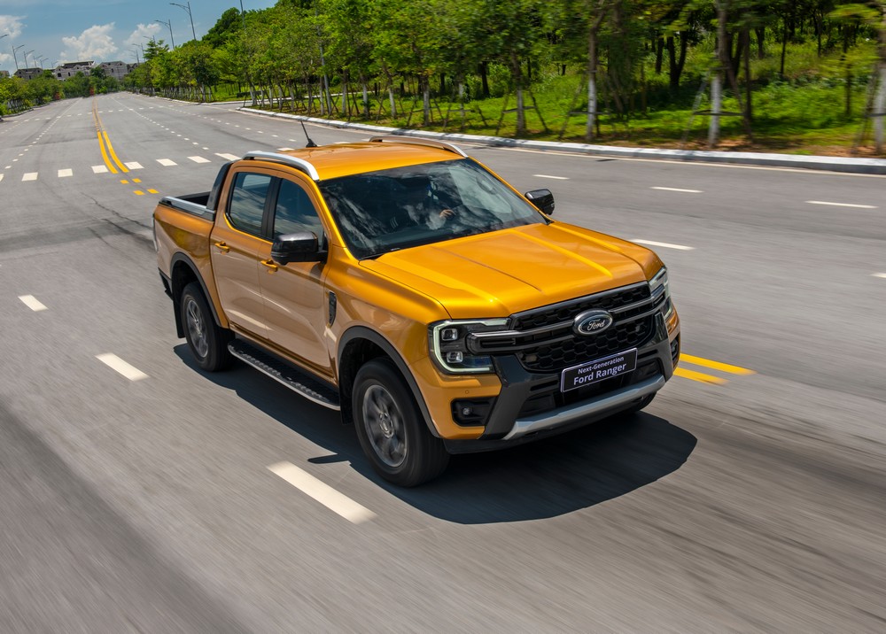 Ford ưu đãi 100% lệ phí trước bạ