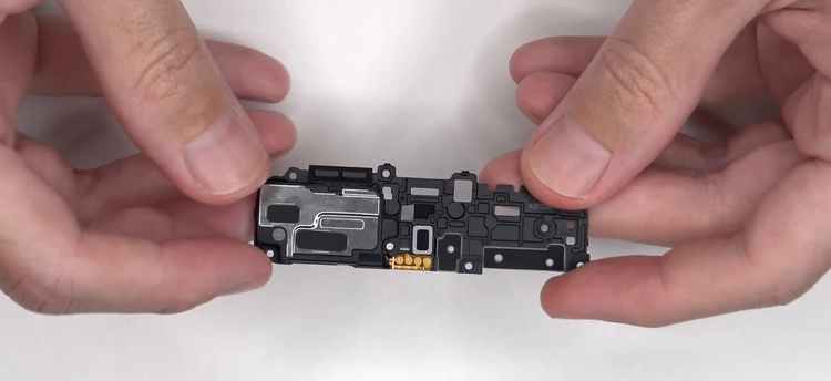 Galaxy A57 5G: Dễ tháo lắp, đạt điểm sửa chữa 9/10