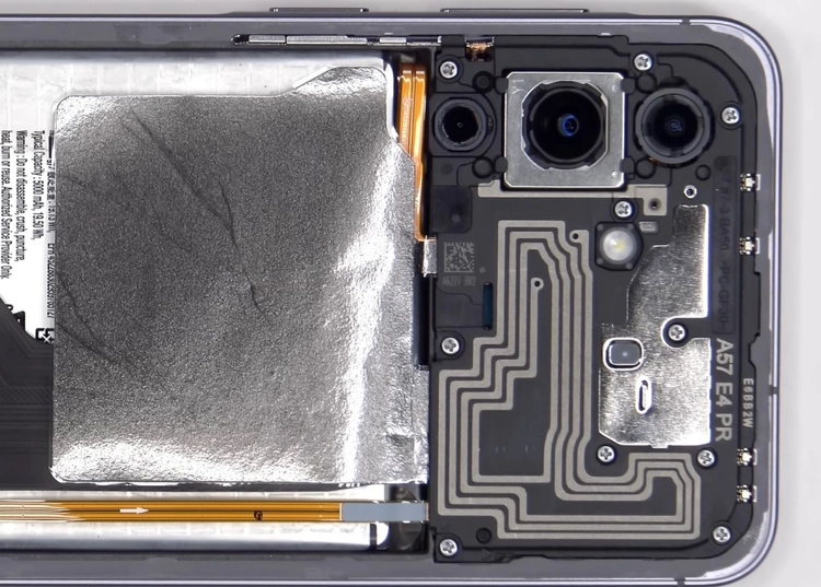 Galaxy A57 5G: Dễ tháo lắp, đạt điểm sửa chữa 9/10