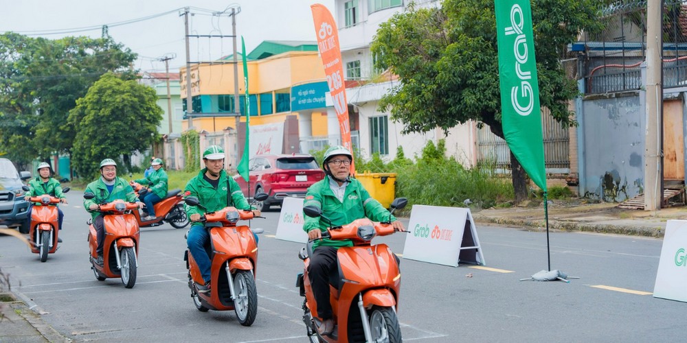 Grab kéo dài hỗ trợ tài xế trước biến động giá xăng