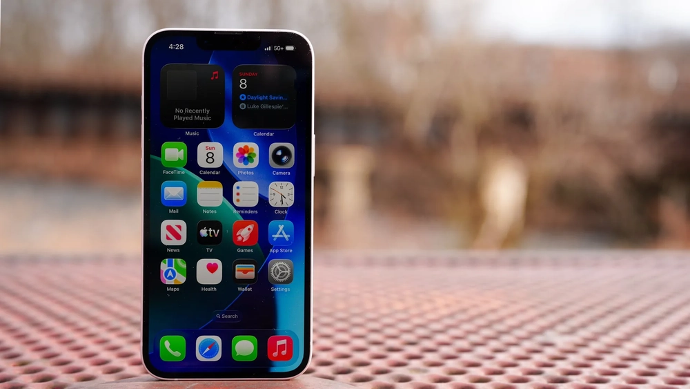 iPhone 17e và iPhone 16e: Apple "sửa sai" hay lại bài cũ?