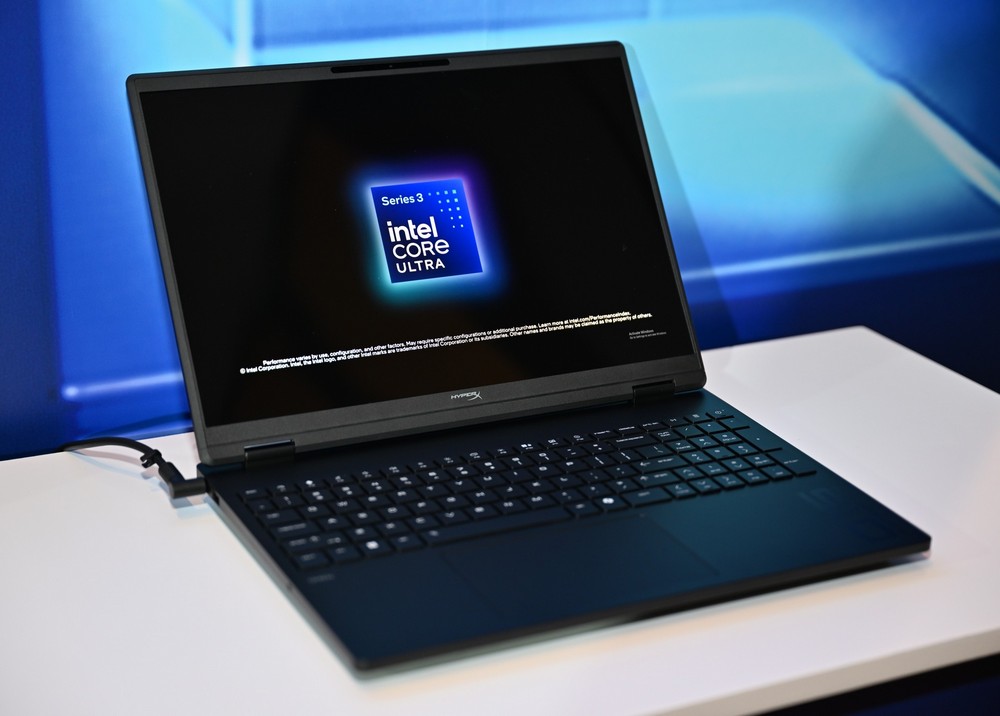 Intel ra mắt laptop AI Core Ultra Series 3