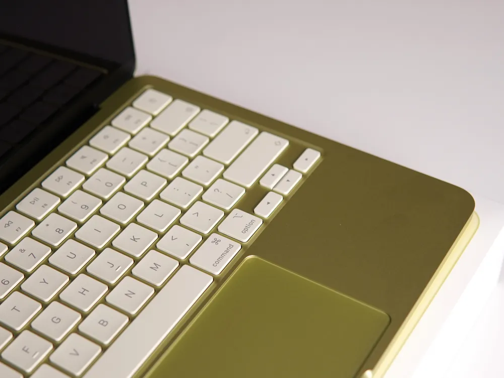 MacBook Neo: MacBook rẻ nhất của Apple có đáng mua?