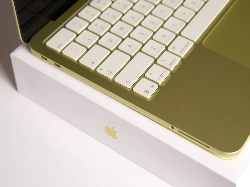 MacBook Neo: MacBook rẻ nhất của Apple có đáng mua?