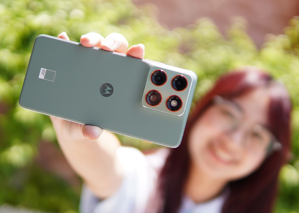 motorola edge 70: Cú tát vào lời nguyền "mong manh dễ vỡ"