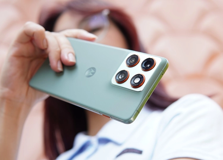 motorola edge 70: Cú tát vào lời nguyền "mong manh dễ vỡ"