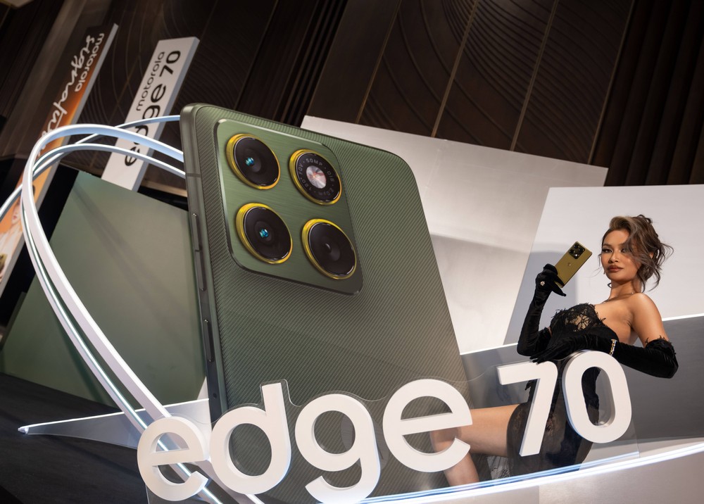 Motorola ra mắt hai smartphone cao cấp mới