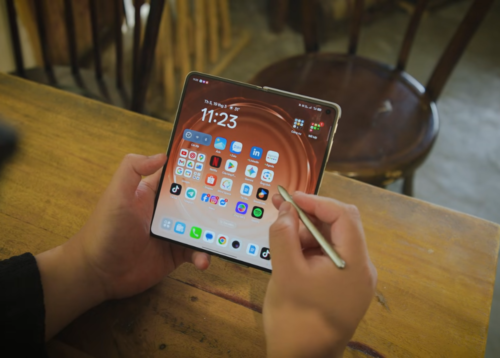 OPPO Find N6: Ẵm trọn spotlight màn gập nửa đầu 2026