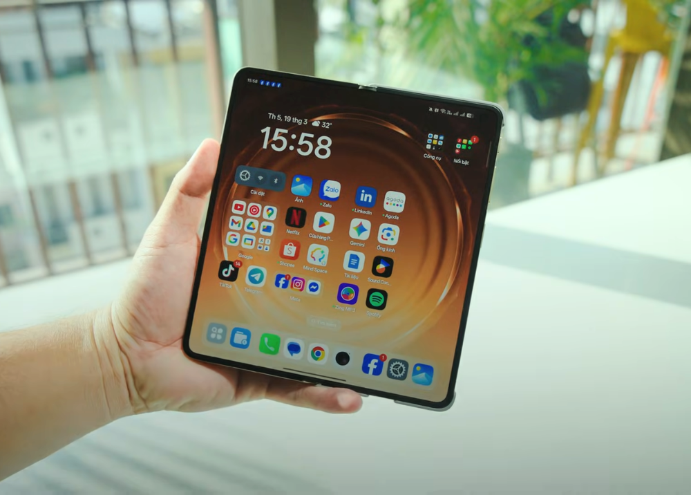 OPPO Find N6: Ẵm trọn spotlight màn gập nửa đầu 2026