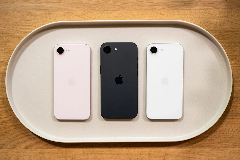 Quên iPhone 17e đi, 5 máy Android này mới thực sự đáng tiền!