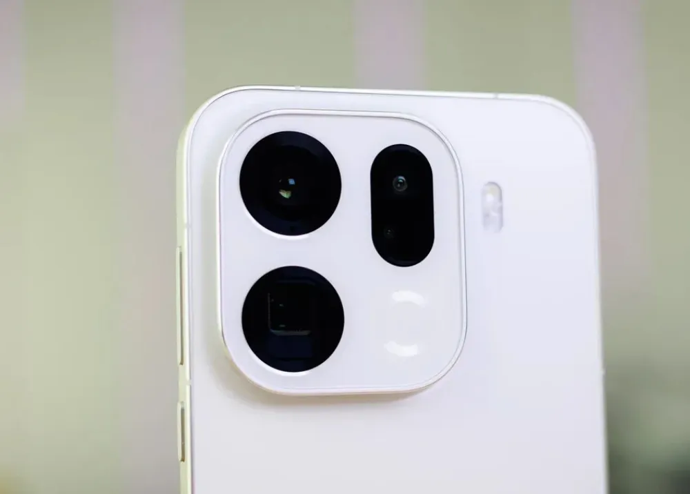 Smartphone 3 camera 200MP có thực sự hữu dụng?