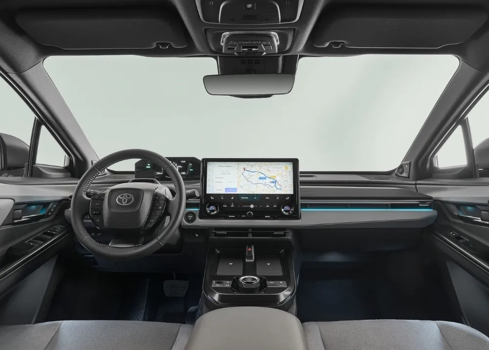 Toyota C-HR+ lộ diện: Quân bài EV giúp Toyota “lật kèo”