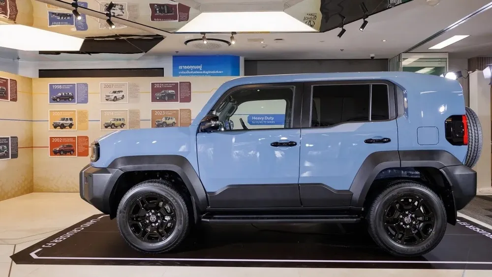 Toyota Land Cruiser FJ 2026: SUV mới, giá “dễ thở” hơn