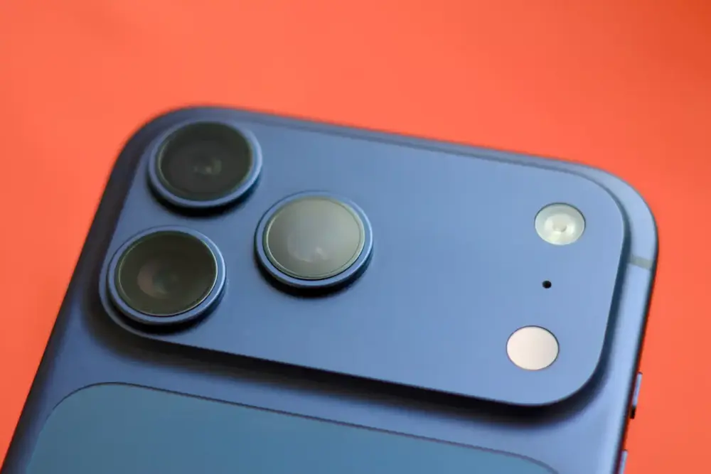 Apple âm thầm phát triển camera 200MP, khi nào có?