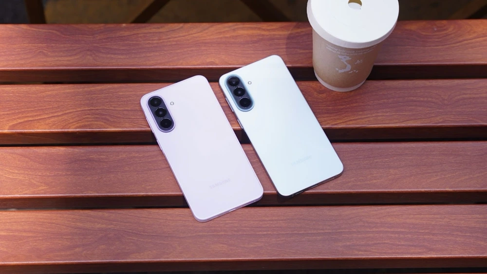 Bí kíp chụp đêm, lên outfit cùng Galaxy A37/57 5G