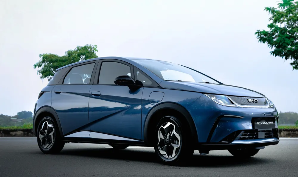 BYD Dolphin 2026 cập bến: chạy hơn 400 km/sạc, pin nổi bật 