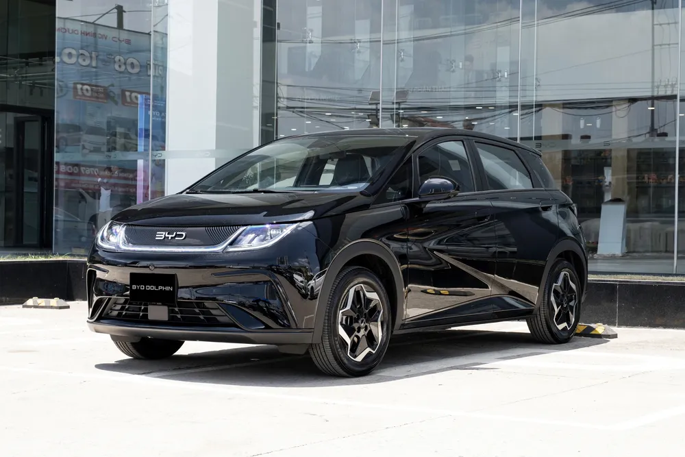 BYD Dolphin 2026 cập bến: chạy hơn 400 km/sạc, pin nổi bật 